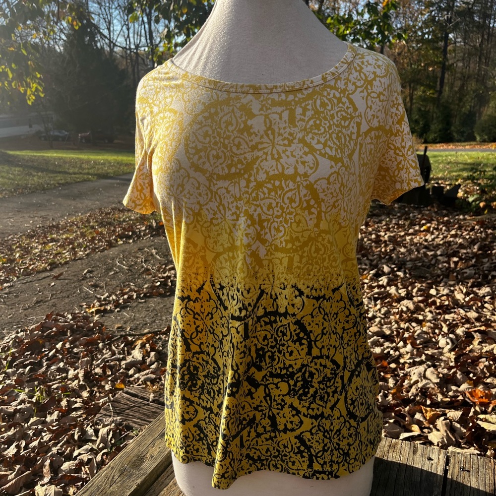 STYLE & CO. YELLOW BLACK WHITE OMBRE TOP WOMENS MEDIUM